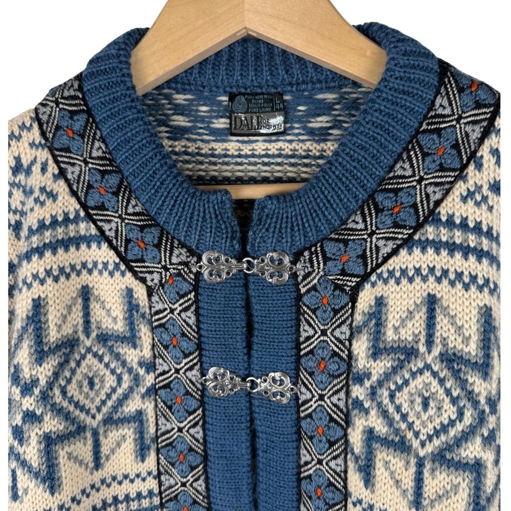 Dale of Norway Wool Cardigan Sweater Womens L Blue Nordic Fair Isle Pewter Clasp